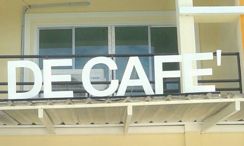 รับทำป้ายตัวอักษรพลาสวูดdecafe1